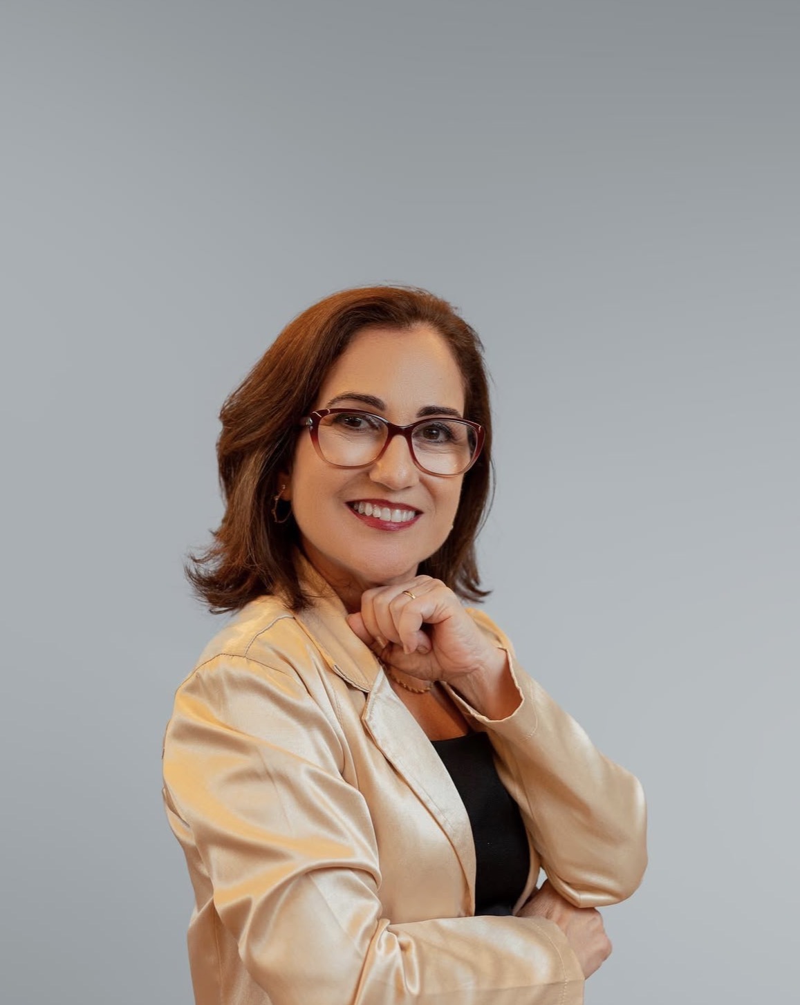 Sílvia Gutman, especialista em sobrancelhas em Ipanema